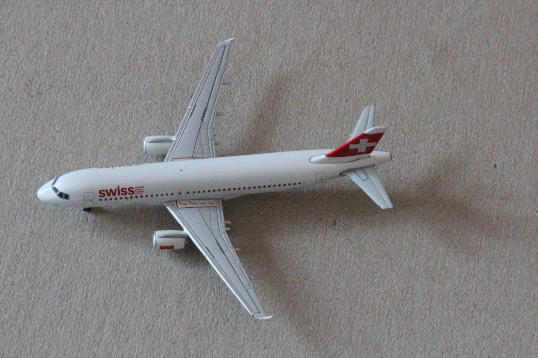 Schuco Kit di modellismo & Modellini statici: Swiss A320 1:400 – Usato da Speicher venduto da rori64 2