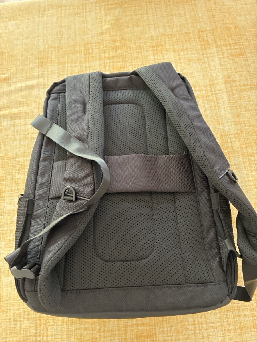 Sacs à dos: Black backpack,THINK PAD, laptop compartment, new condition – Neuf (Voir description) à Basel par dal_r7dw 1