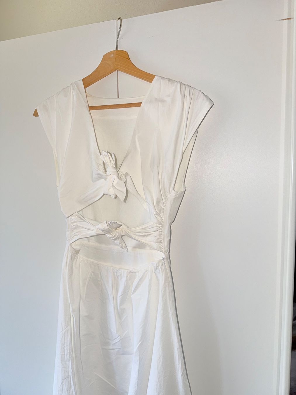 Vestiti: SIR white maxi dress XS / 34 – Usato da Genève venduto da kam_m6mq 3