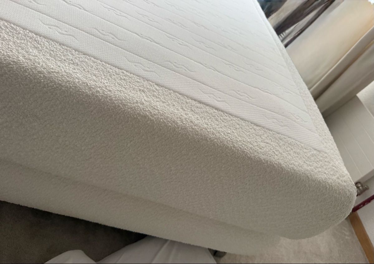 Letti: Boxspringbett teddy weiss mit gepolstertem Kopfteil – Usato da Sirnach venduto da Gin__Kobi 6