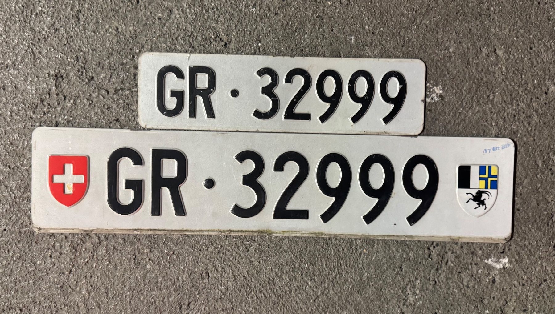 Insegne: GR - Autonummer 32999 / Top Preis ! – Nuovo e nell'imballaggio originale da Chur venduto da ___GR___