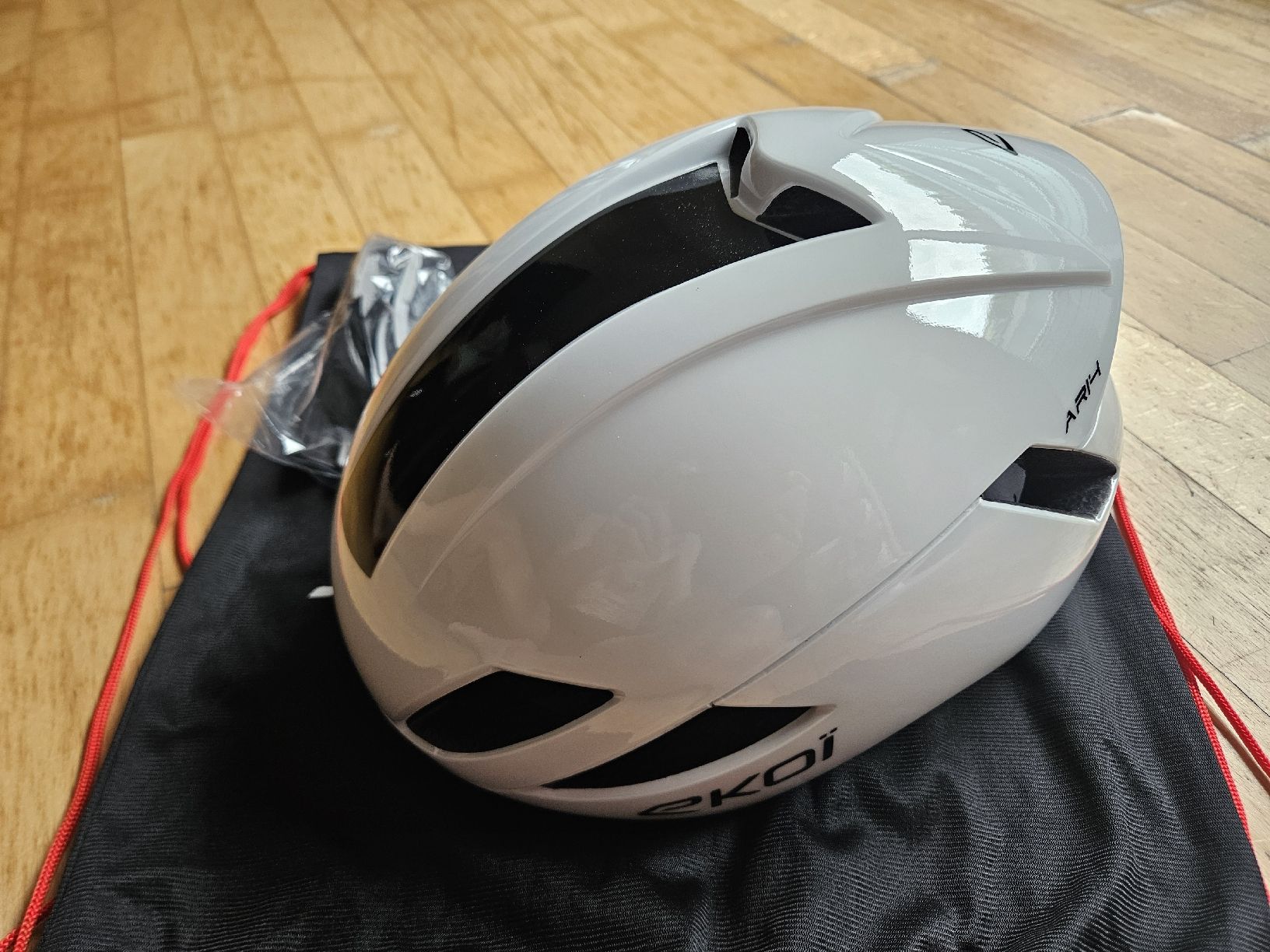 Helme: EKOI AR14 Aero Helm – Neu und originalverpackt aus Zürich von Cyclemaniac 3