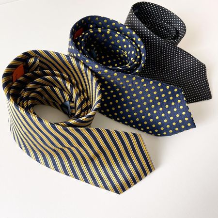 SET OF SILK TIES