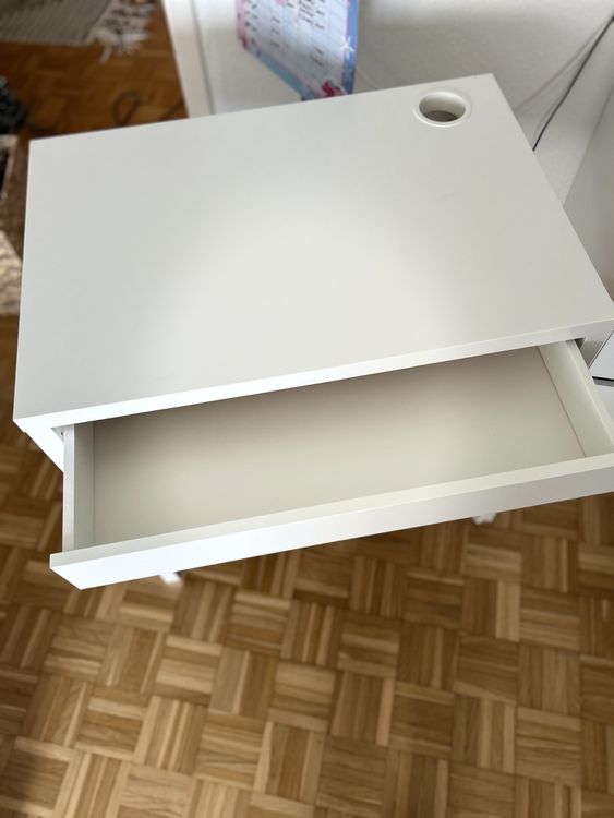 Schreibtisch MICKE von IKEA gebraucht Kaufen auf Ricardo