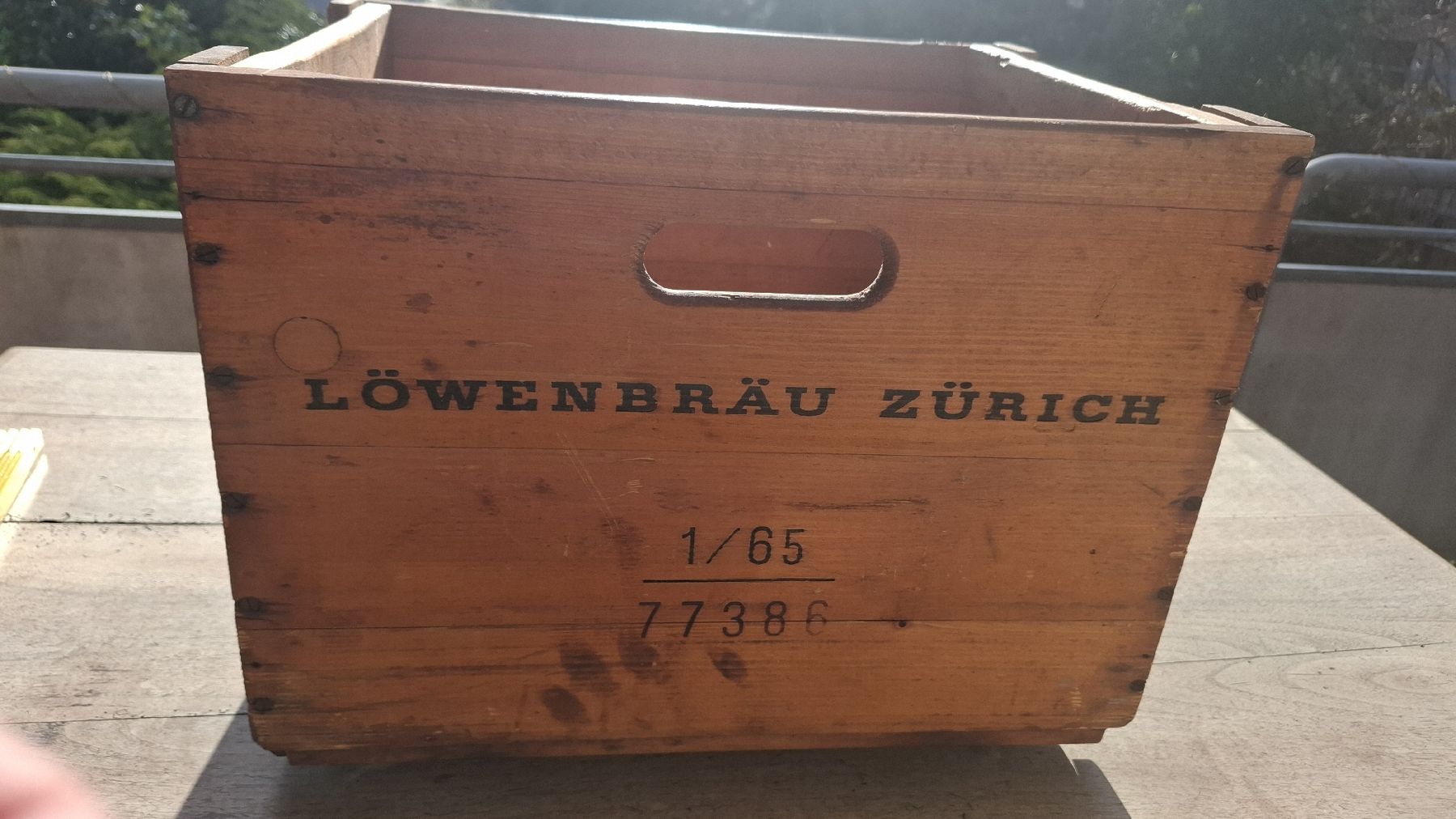 Casse di vino e birra: Löwenbräu Holzkiste – Usato da Zürich venduto da witike 2