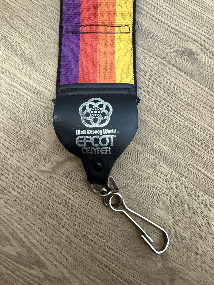 Altri Accessori: Sangle Epcot Center Disney multicolore bon état – Usato da Kloten venduto da Mumiiin 2