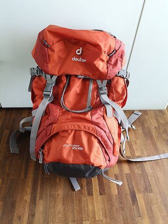 Fabrikneu Deuter Damen-Wanderrucksack Futura 24 SL