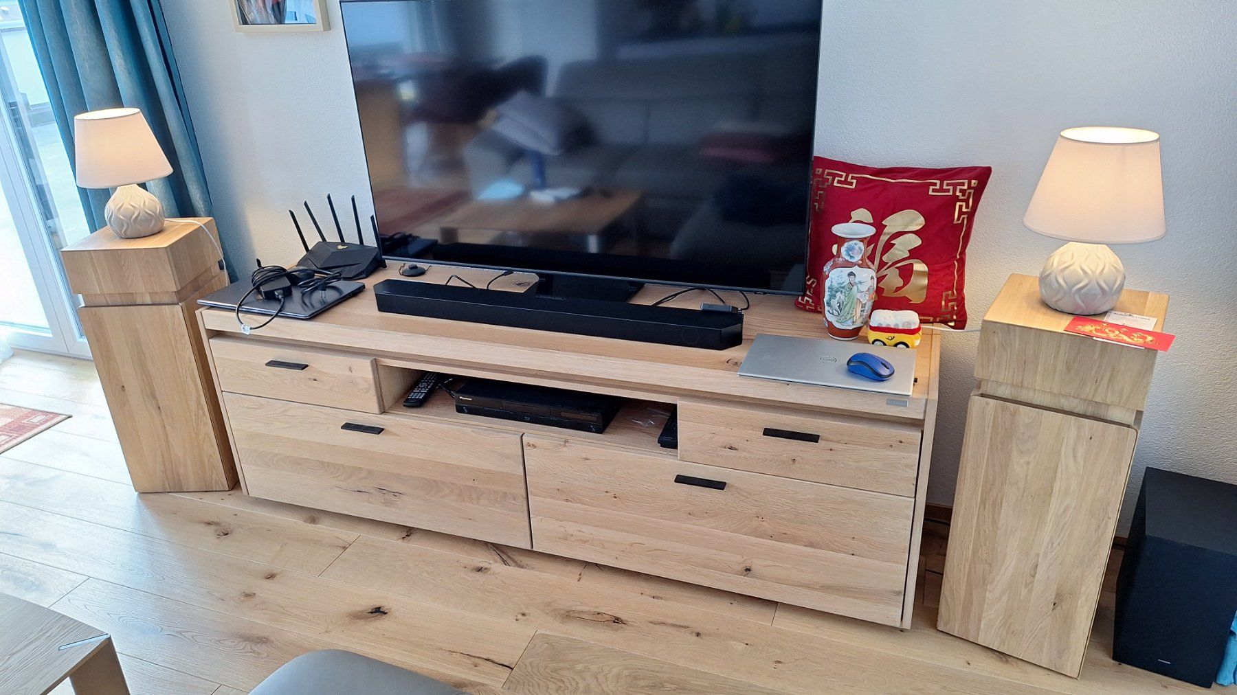 Mobili TV: TV-Möbel Lowboard Wildwuchs-Kerneiche Eiche 192 cm – Usato da Cazis venduto da RolfEggi 2