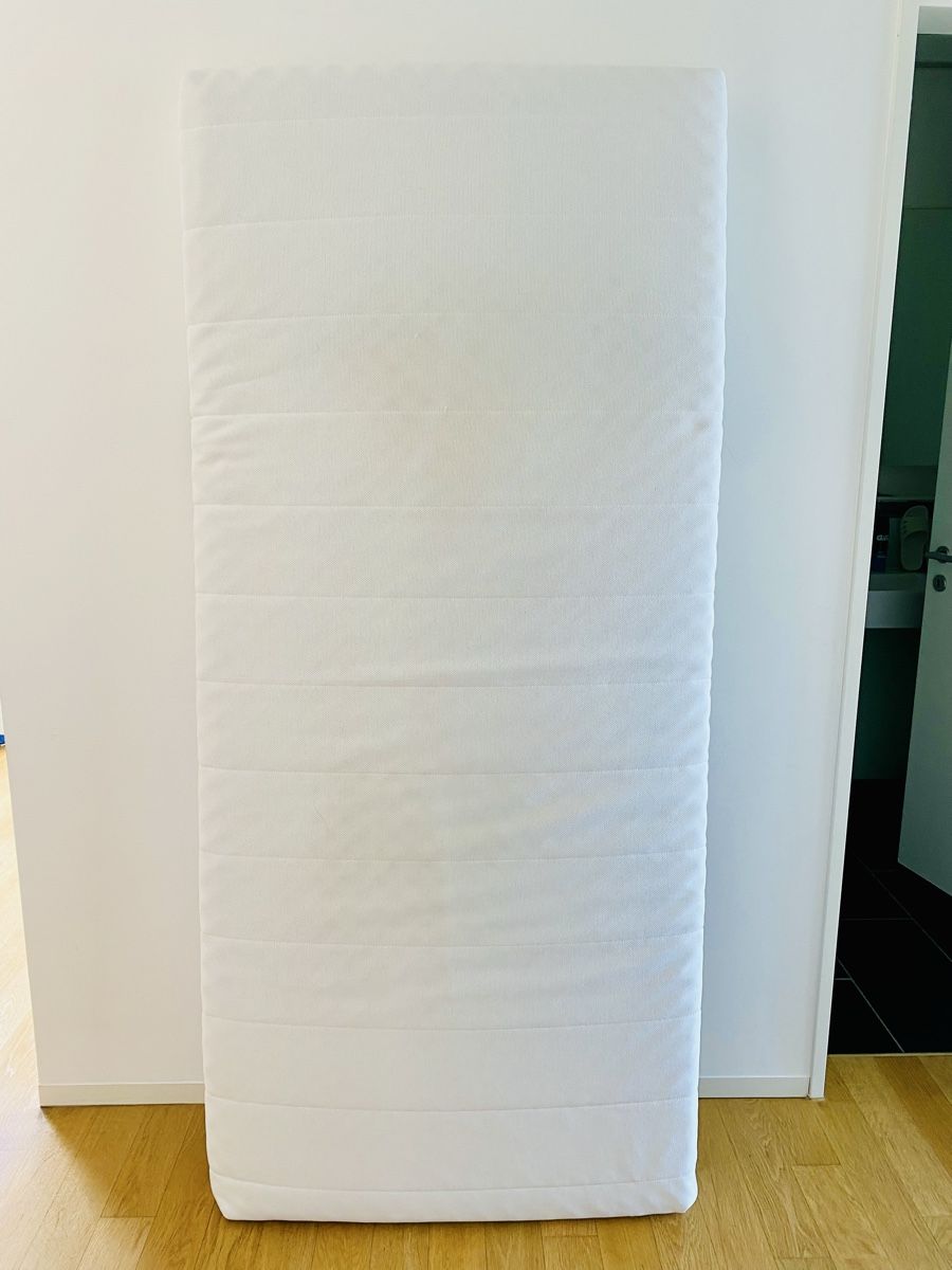 Matelas: IKEA Asvang Foam Mattress – D'occasion à Thalwil par jon_xx9b 1