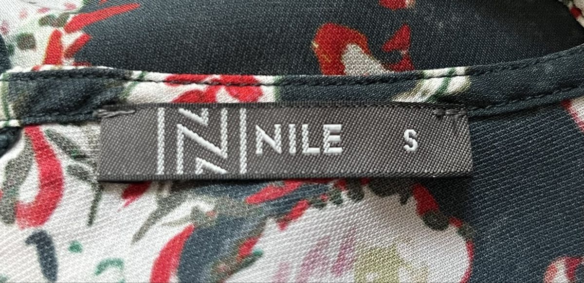 Nile Tops: Haut NILE – Gebraucht aus Lausanne von micou47 3