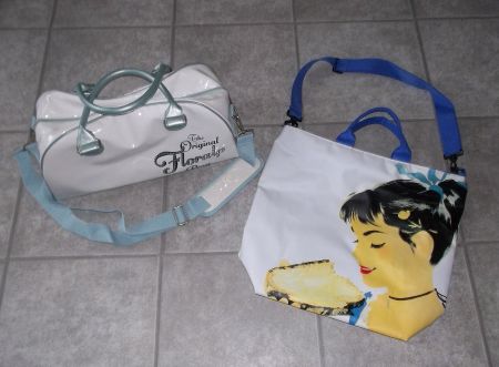 Swiss Milk / Floralp Taschen - 1 Kühltasche & 1 Strandtasche