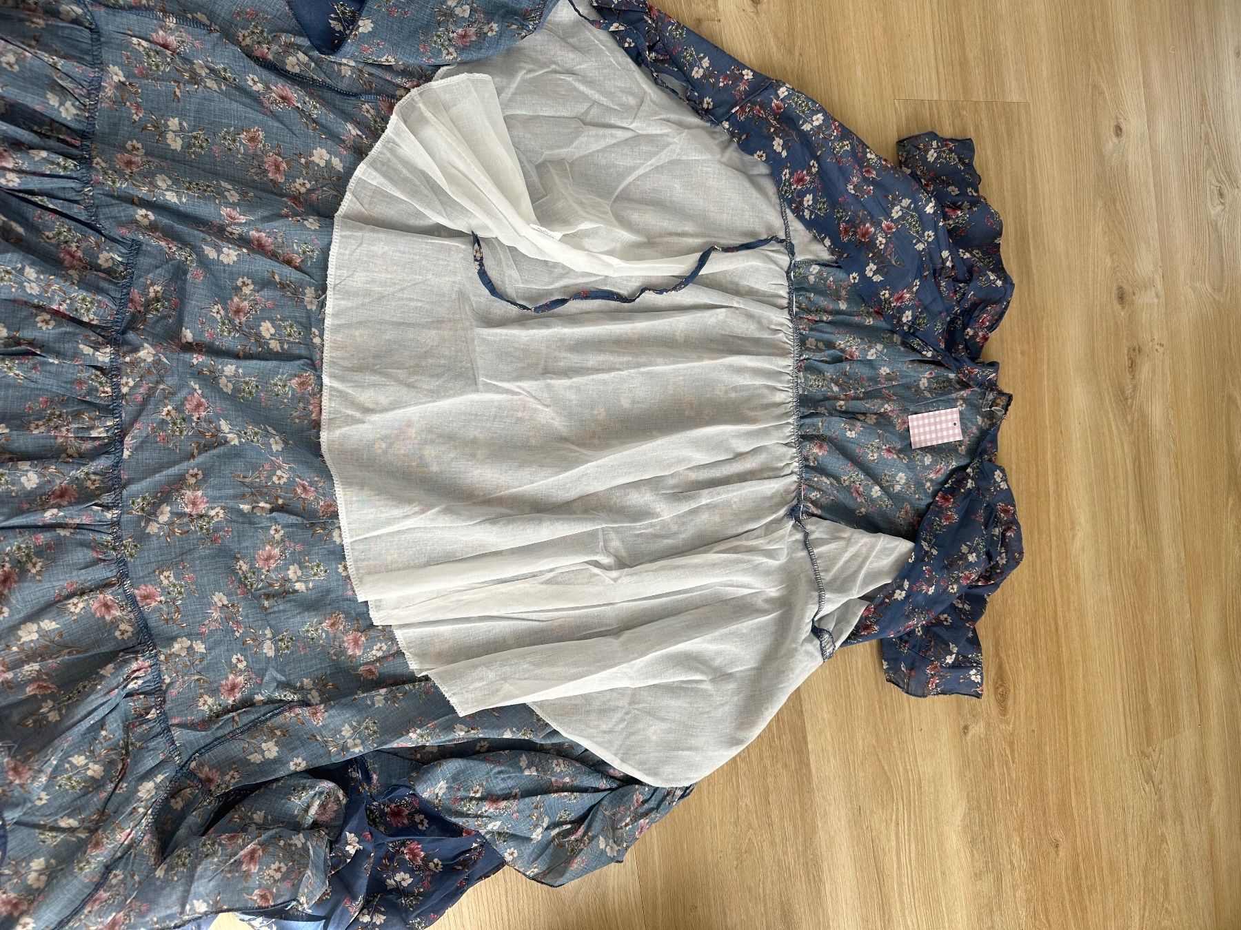 Vestiti: Blumenkleid mit Rüschen – Nuovo (secondo la descrizione) da Einsiedeln venduto da bet_6nlq 2