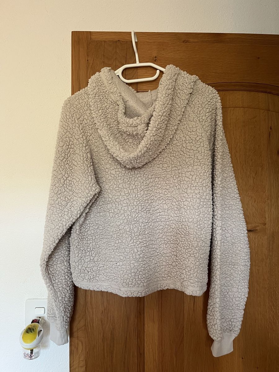 Maglioni & Felpe: Pull – Usato da Montsevelier venduto da Duna2210 1