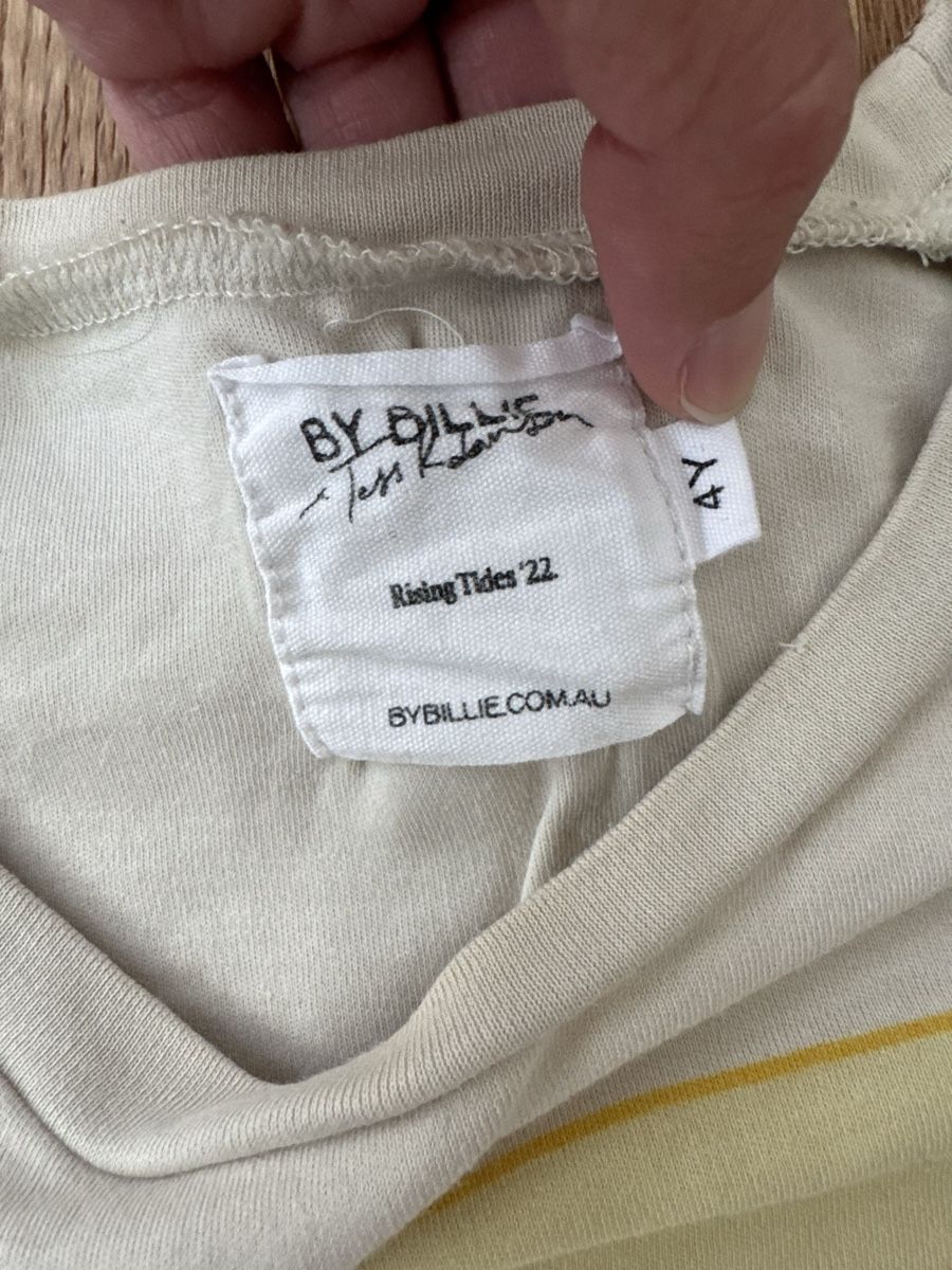 T-shirt: By Billie Tshirt, Gr. 104 – Usato da Interlaken venduto da fbnscl 1
