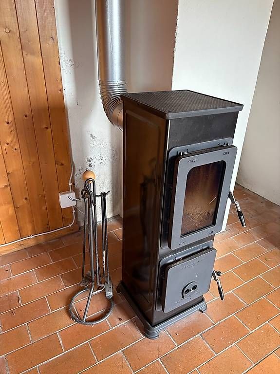 Stufe caminetto: Schmucker Heizungsherd – Usato da Sangernboden venduto da Goldie74 3