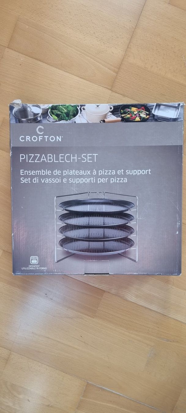 Teglie da forno: Pizzablechset mit Ständer – Nuovo (secondo la descrizione) da egliswil venduto da Maggy6