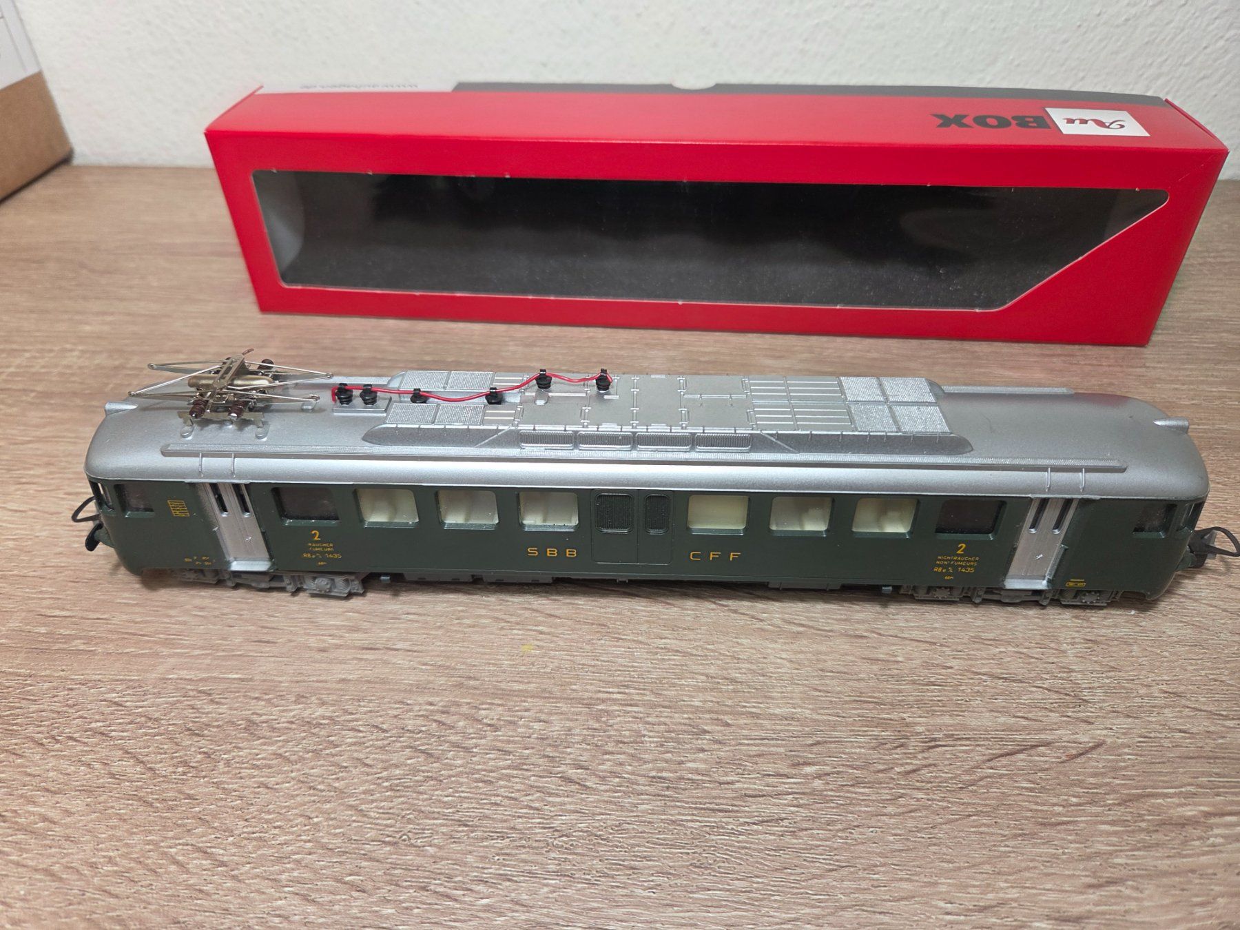 Lima Modellini di ferrovie: Lima E-Lok Triebwagen RBe 4/4 SBB H0 – Usato da St-Aubin-Sauges venduto da Lo_Go 4