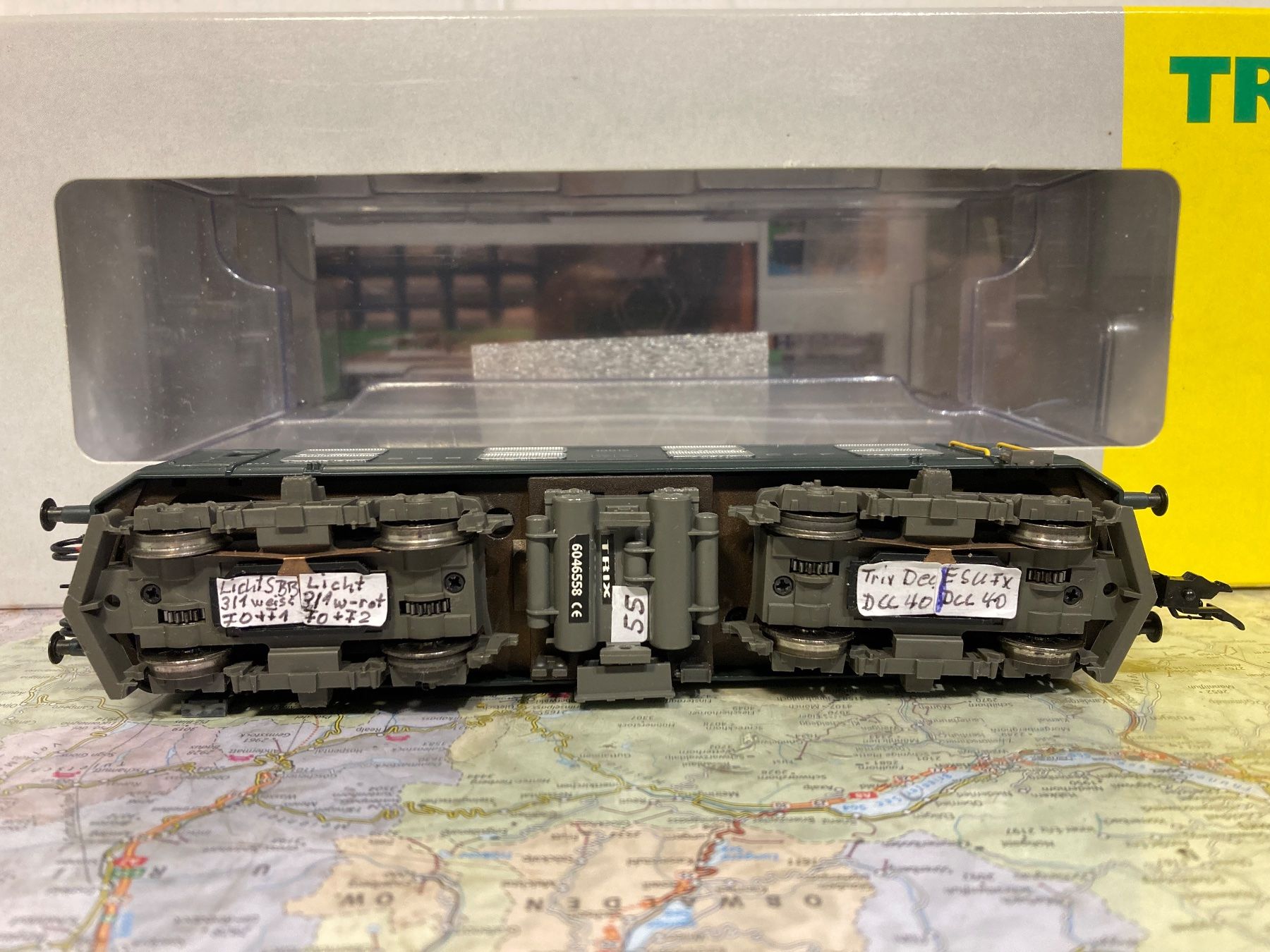 Trix Trains électriques: Schweizer Post Zug Herba mit Trix Re 4/4 I HO DCC – D'occasion à Jona par Bra-Aug 9