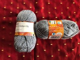 2x Boogie Sockenwolle blau-weiss, neu