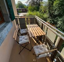 Ensemble de jardin : table + 4 chaises pliantes — Comme neuf
