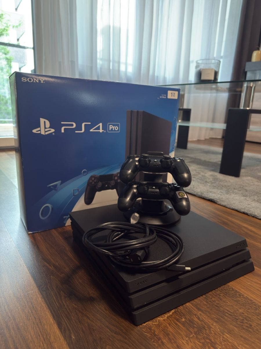 Sony Konsolen: Sony PlayStation 4 Pro 1TB Jet Black – Gebraucht aus Kloten von VADYM.ALOKHIN 1