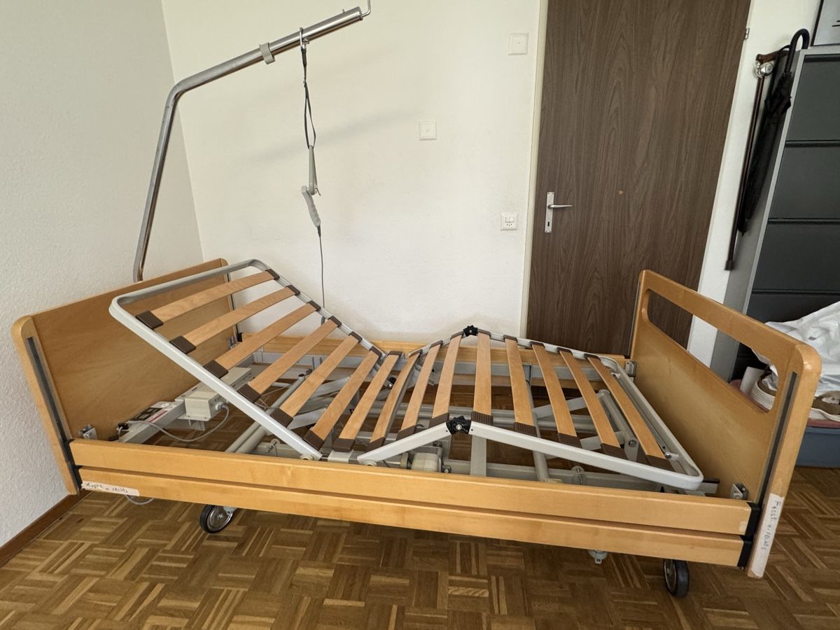 Letti: Pflegebett – Usato da Sachseln venduto da Fab_Huw 3