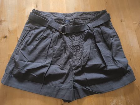Short Gap avec ceinture  gris- Taille 38 -femme