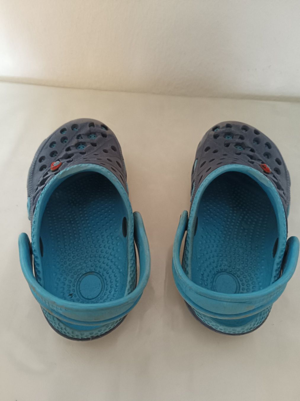 Scarpe per ragazzi: Kinder Garten Sandalen Gr C 26 blau – Usato da Oberhofen Thun'see venduto da cri_6md2 1