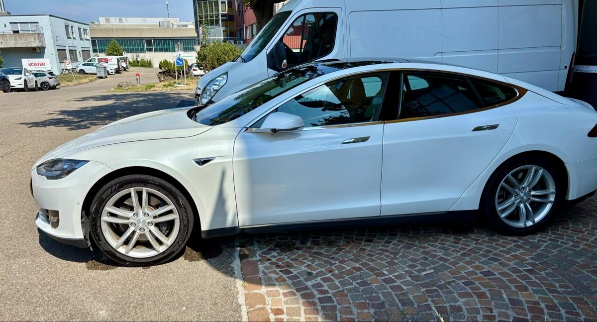 Tesla Autos: Tesla Model S 85 | Free Supercharging – Gebraucht aus Geroldswil von Bueray 5