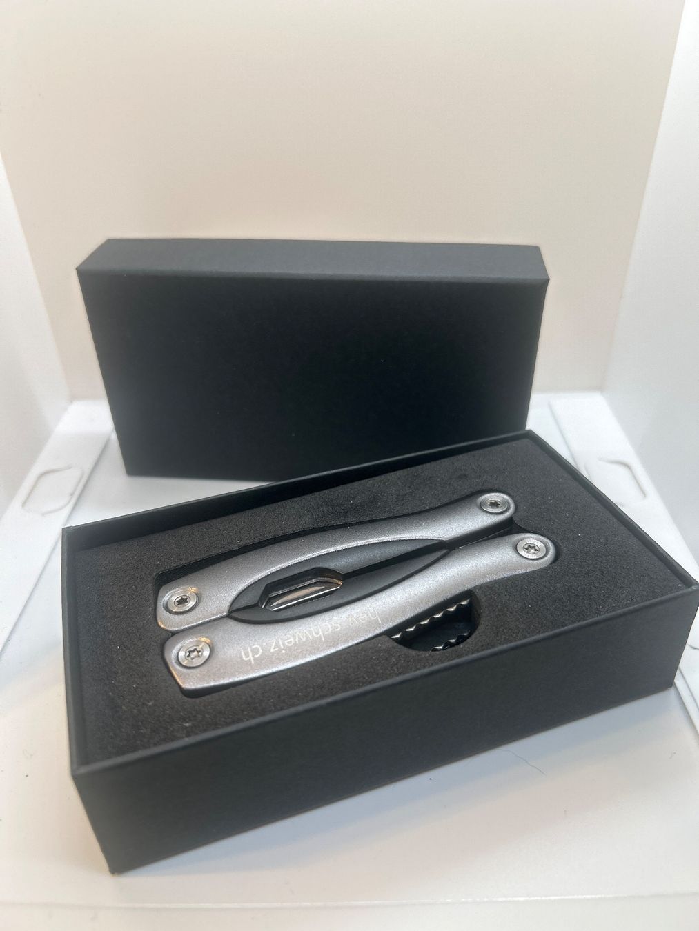 Coltelli tascabile: Fantastisches Multitool – Nuovo e nell'imballaggio originale da Gorduno venduto da dm0320