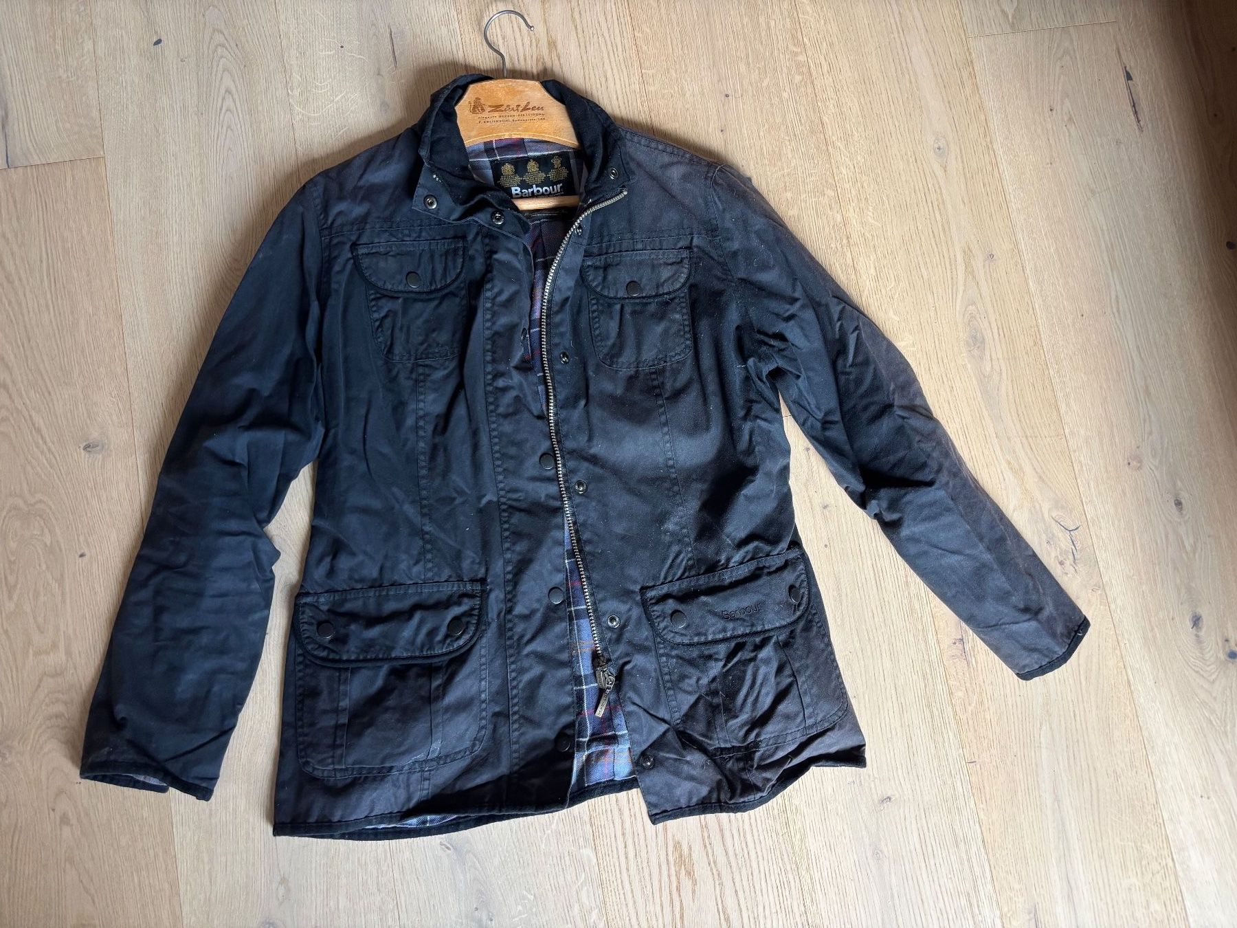 Barbour Giacche: Original Barbour Wachsjacke dunkelblau – Usato da Zürich venduto da Millie