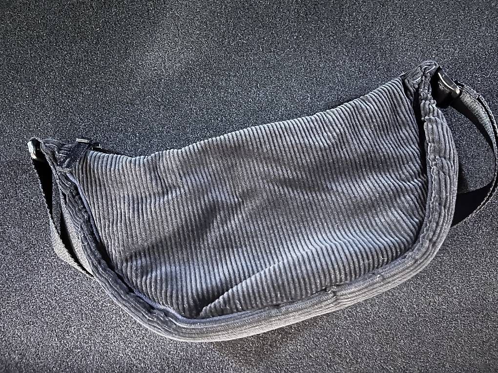 Borse: Uniqlo Tasche Kord, schwarz – Usato da Zürich venduto da joe_zh8048 1