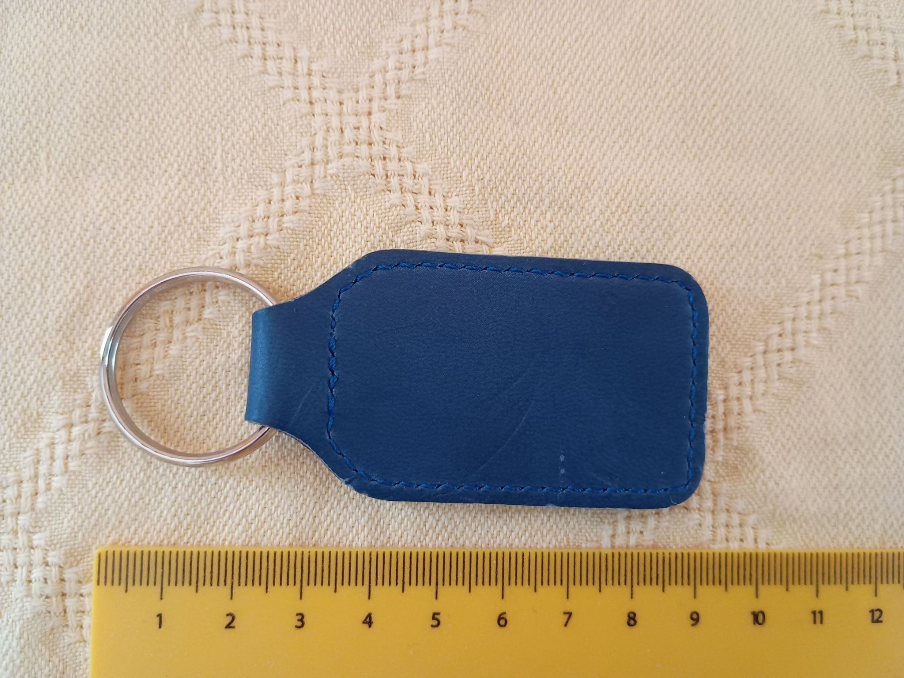 Portachiavi: Schlüsselanhänger blau, Leder, ca. 9 cm – Nuovo (secondo la descrizione) da Buchs AG venduto da ReaNaTsch 1