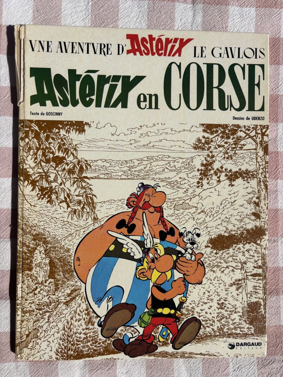 Fumetti: Astérix en Corse – Usato da Chêne-Bougeries venduto da Bambideluxe
