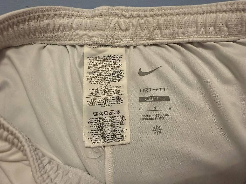 Hosen: NIKE DRI-FIT SHORTS – Gebraucht aus Kriens von davide_damiani11 2