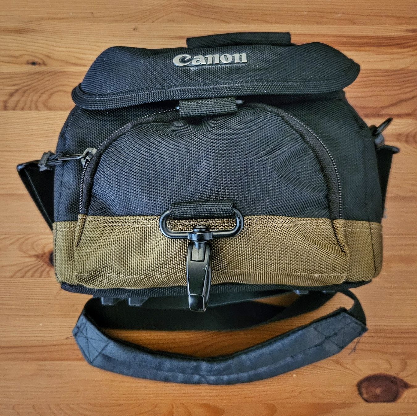 Canon Fotocamera: CANON EOS60D – Usato da Köniz venduto da Crispx 1