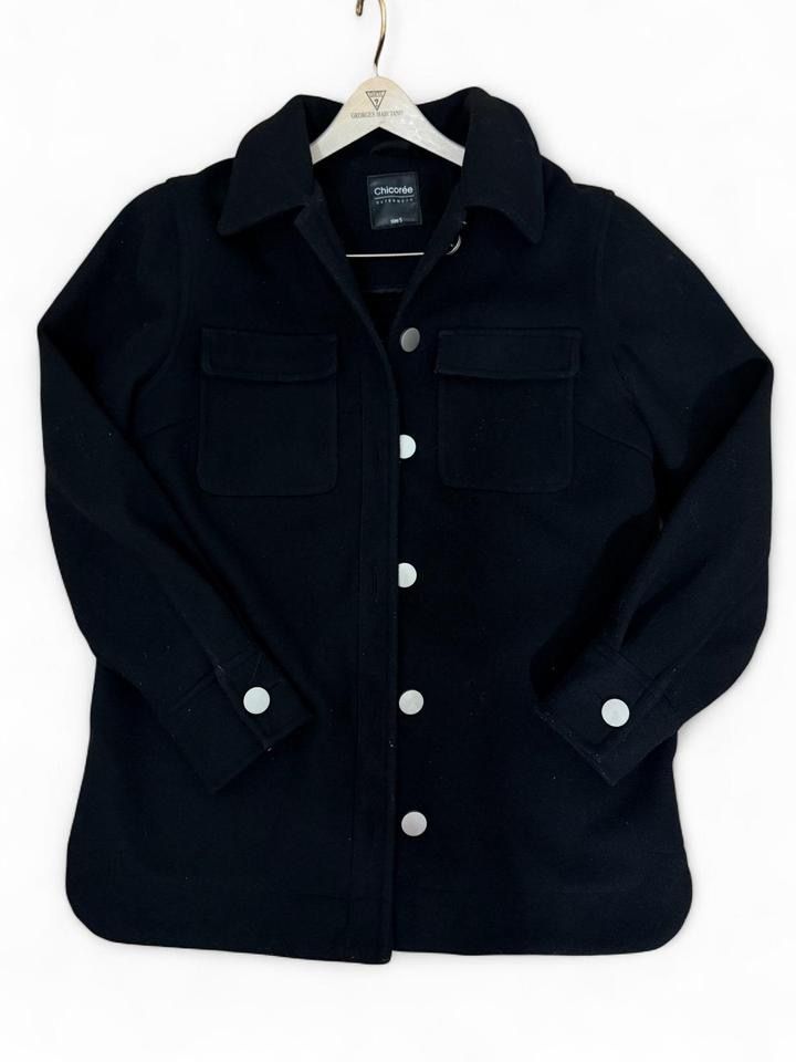 Cappotti: black chicorée button up coat with pockets, size s – Usato da Winterthur venduto da hachiscutecloset