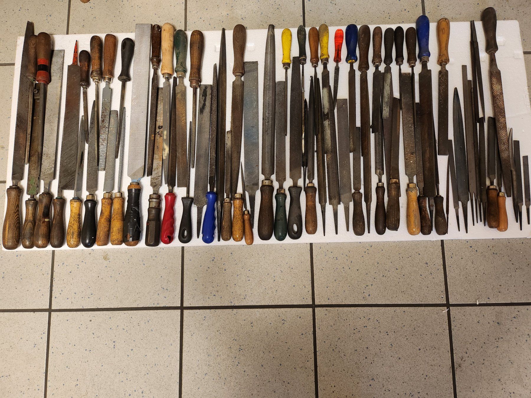 Tutti gli attrezzi: DIVERSE FEILEN – Usato da Romanshorn venduto da Legere8 6