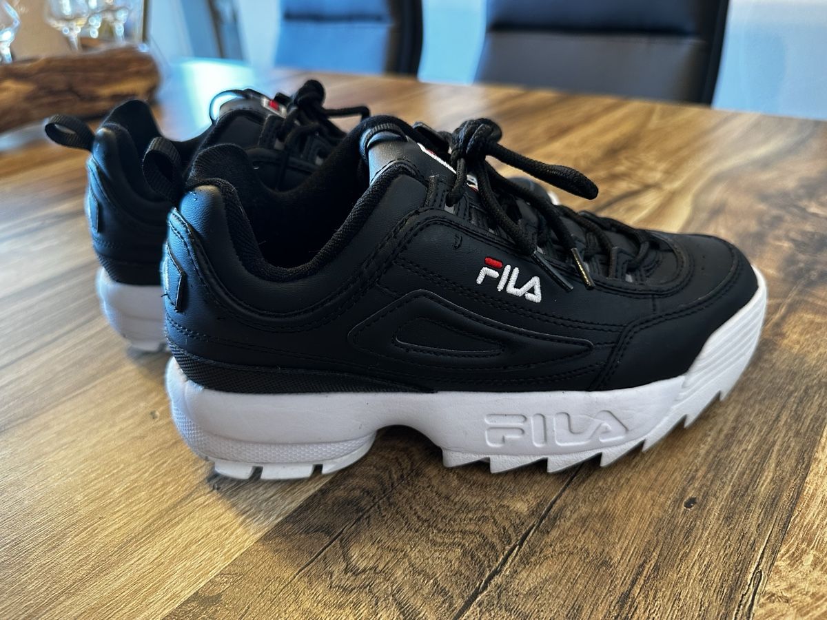 Fila Scarpe da donna: Fila Schuhe, Grösse 38, Schwarz/Weiss – Usato da Siebnen venduto da luana_cataleya 2