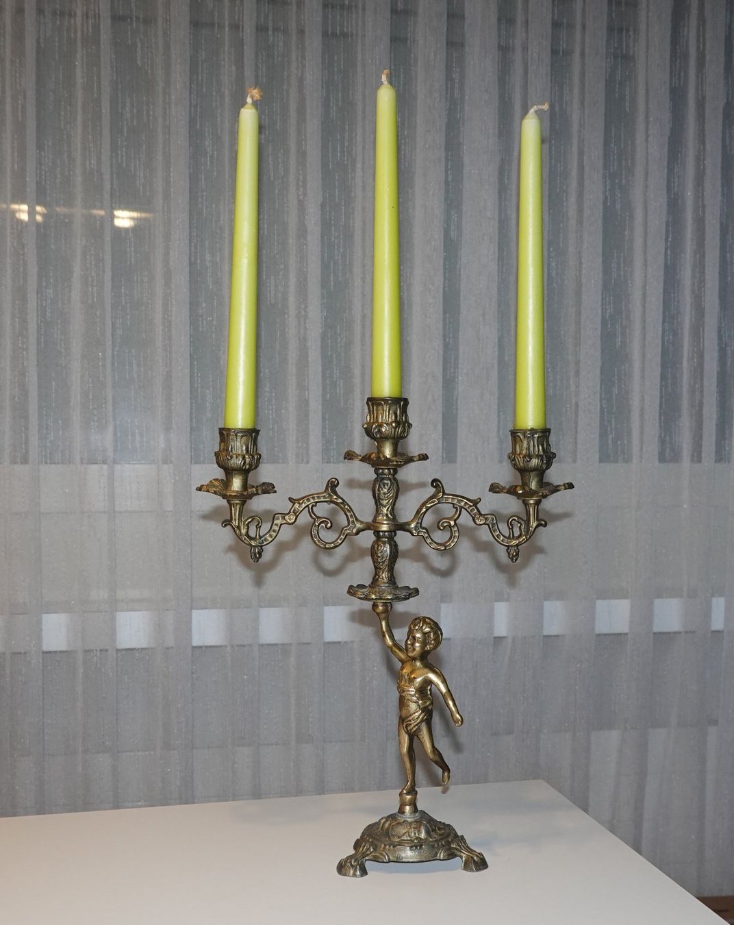 Portacandele: Alter figürlicher Kerzenleuchter – Usato da Brunnen venduto da brocundfloh