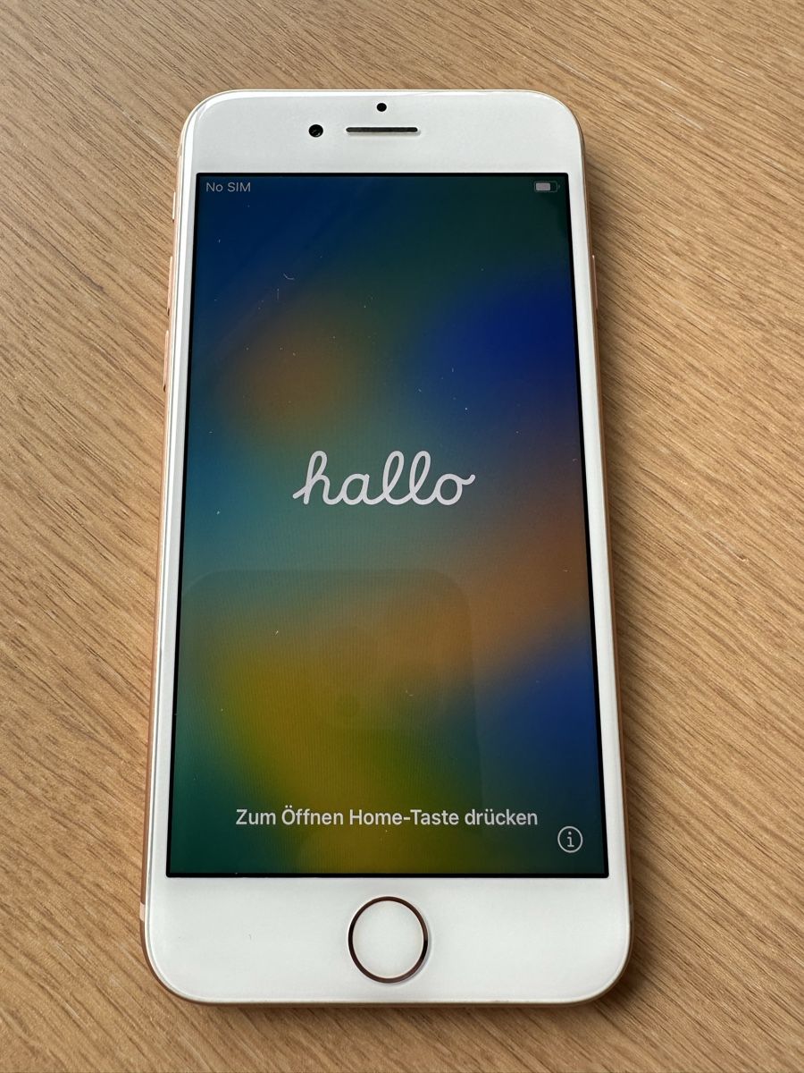 Apple Telefoni cellulari / Smartphones: IPhone 8 - 32 GB – Usato da Hägendorf venduto da neon09