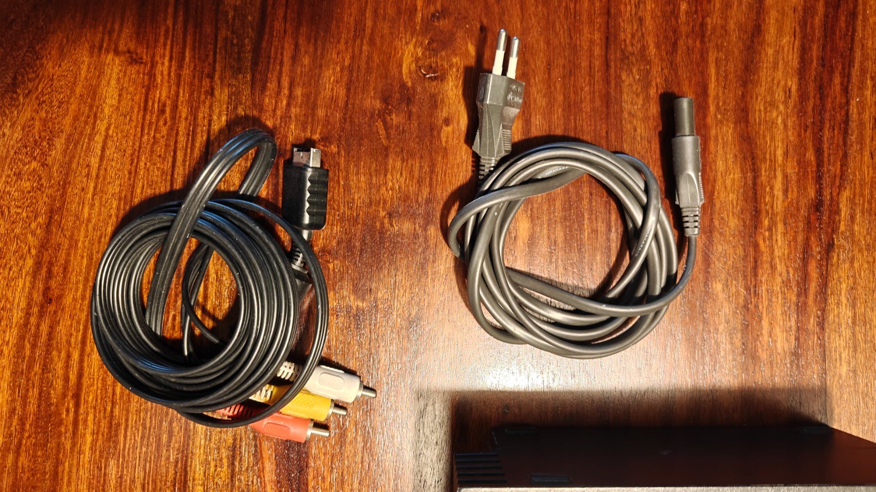 Sony Console: Sony PlayStation 2 SCPH 30004 inkl Original Controller – Usato da Kleinandelfingen venduto da RetroDomi 2
