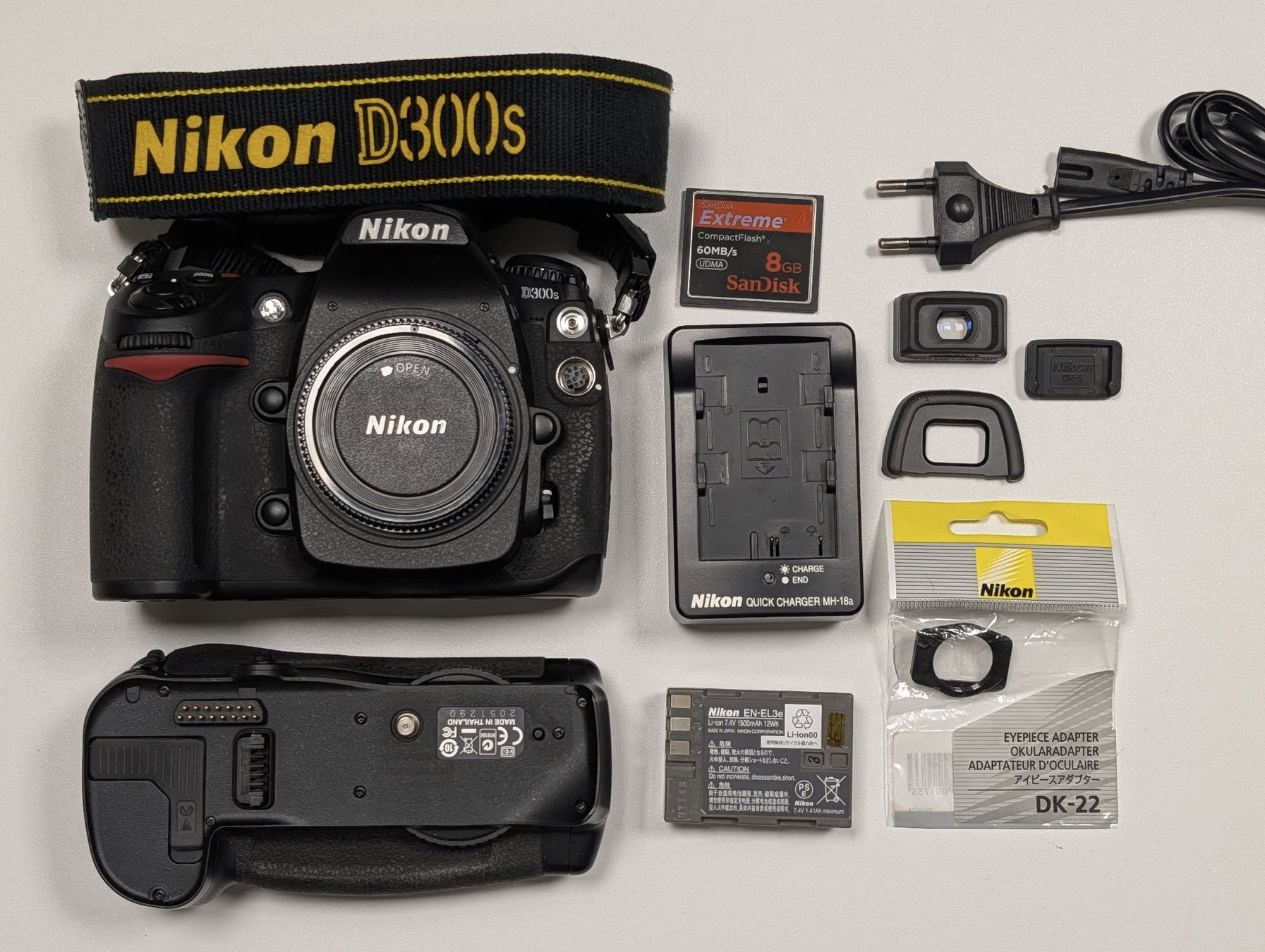 Nikon Appareil photo: D300s mit originalem MB-D10 Griff – D'occasion à Thalwil par miguev