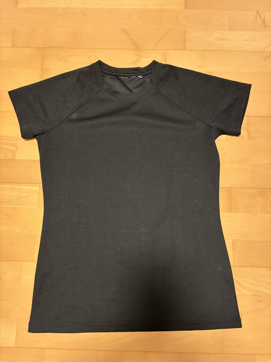 T-Shirts: Sport Tshirt 36 schwarz – Gebraucht aus Kesswil von Branca-01 6