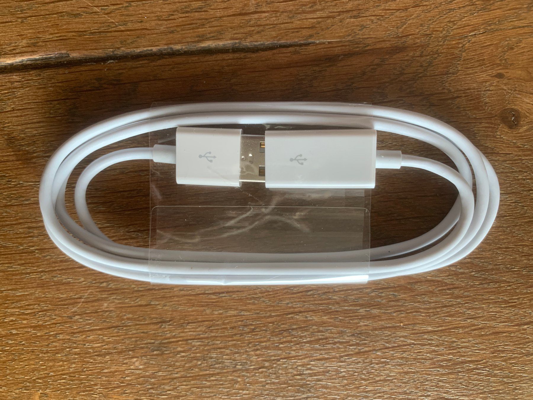 Apple Câbles: Câbles Apple USB & FireWire – D'occasion à Chardonne par 245308 2