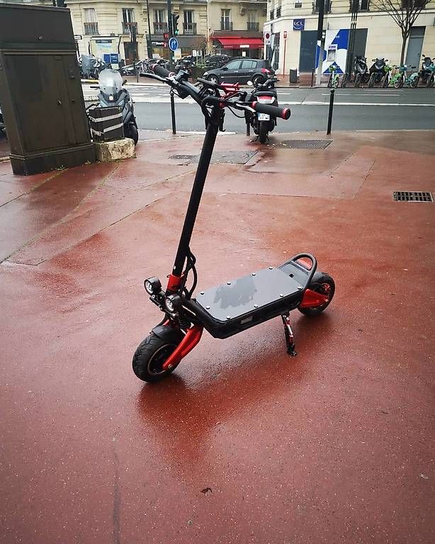 Kickboard: Trottinette électrique Bronco Vnom Fury – Usato da Genève venduto da bouchon996 4