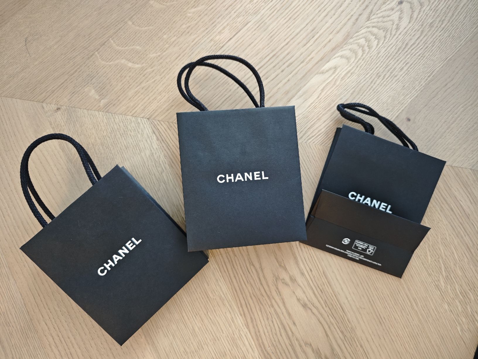 Chanel Sacs: CHANEL Mini Papiertaschen 3 STK. – D'occasion à Erlenbach ZH par nlh 1