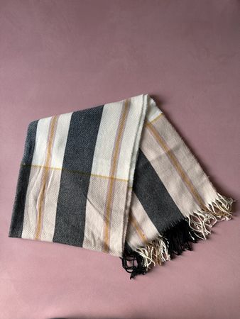 Cozy checkered scarf for cold days