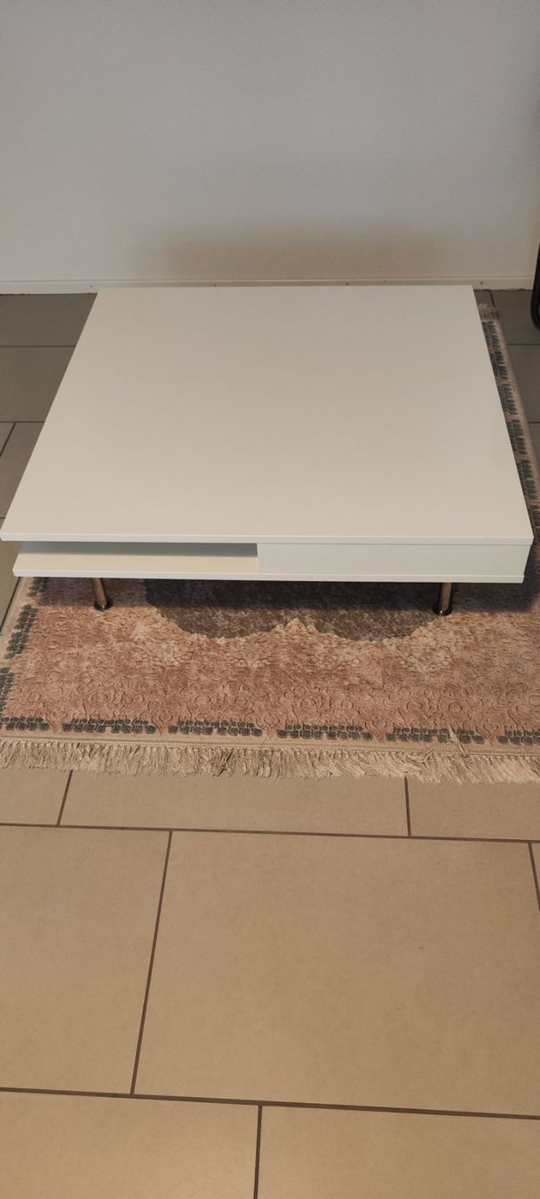 Ikea Tables: IKEA TOFTERYD coffee table white – D'occasion à Zürich par int_gz7k