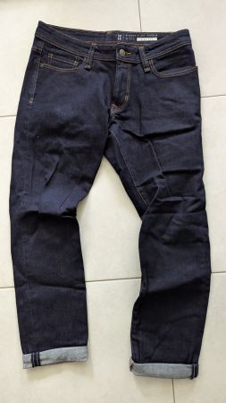 edc Jeans, neuwertig, Gr. 30/32, dunkelblaue Waschung, slimf